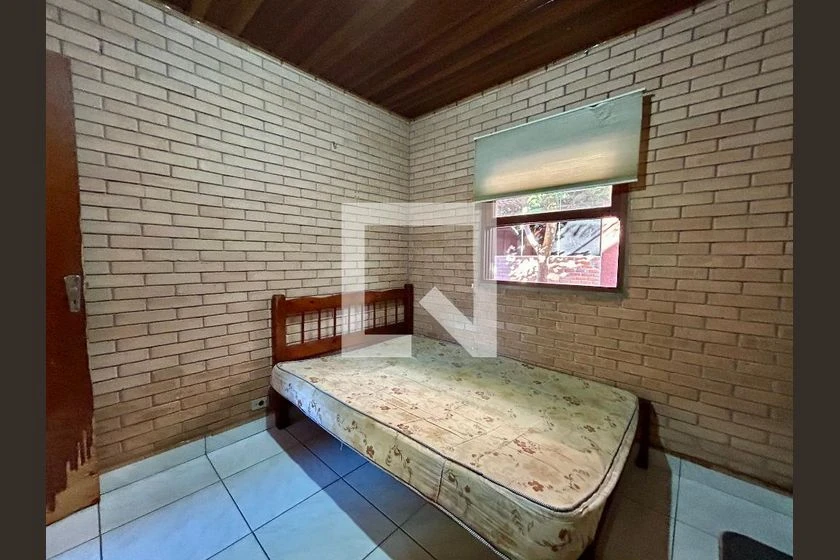Apartamento amueblado de 2 habitaciones con jardín privado — photo 6