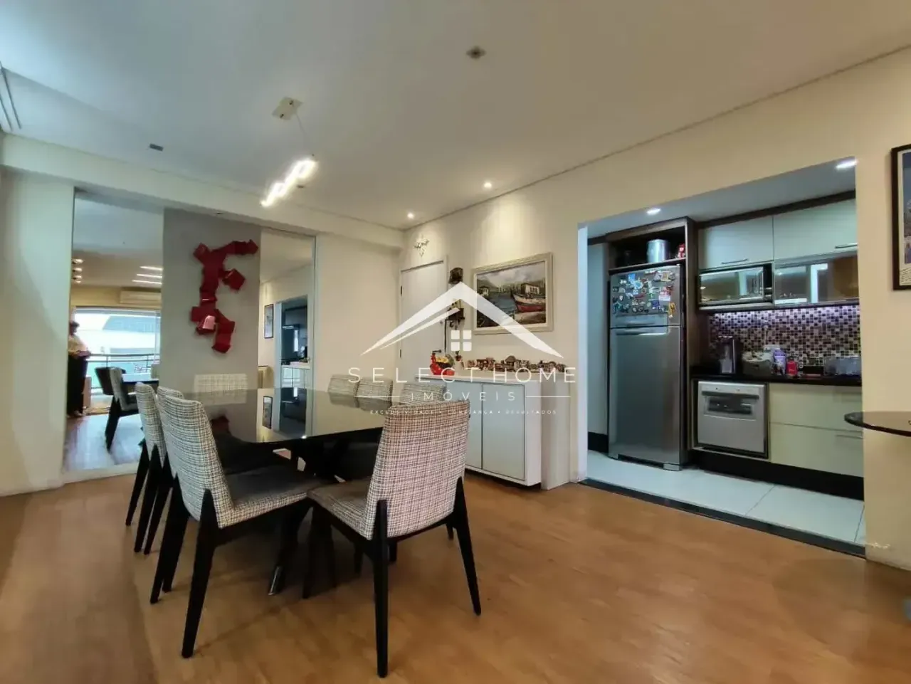 Floor-to-ceiling windows in a 4-bedroom apartment, 150 m² — photo 26