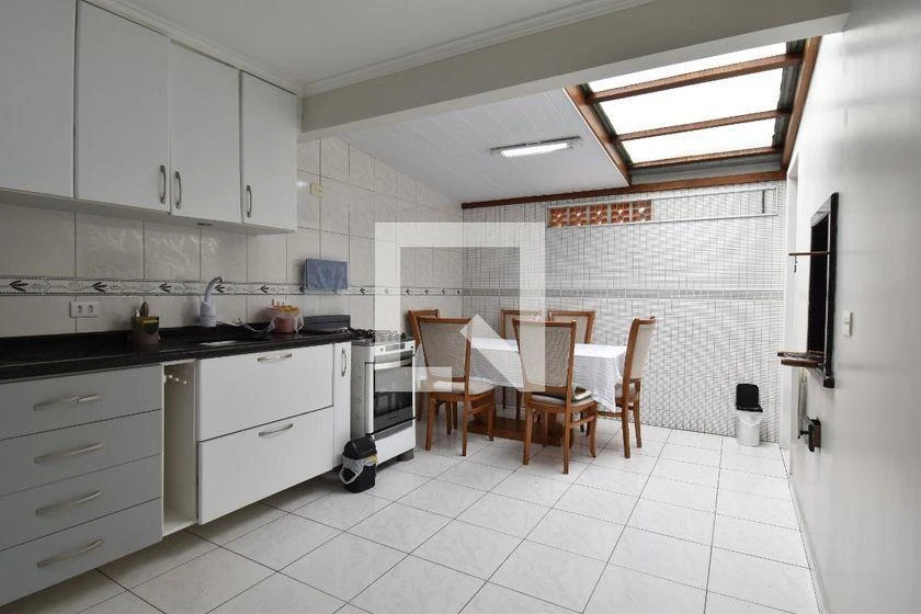 2-bedroom house with a washing machine — photo 3