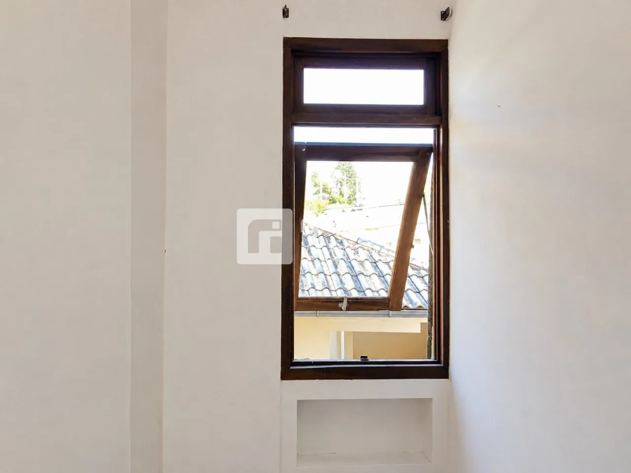 Furnished 4-bedroom house with 4 parking spaces — photo 38