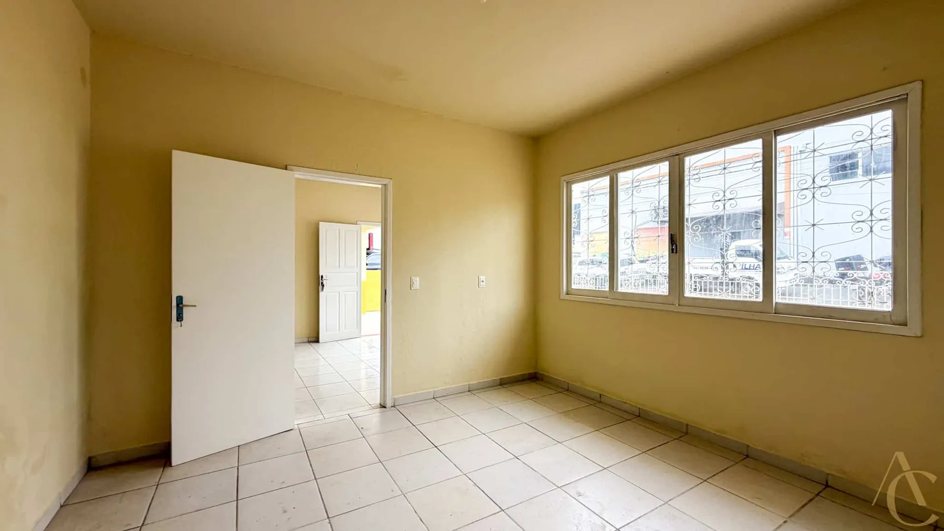 Casa residencial com 4 quartos e 1 banheiro, 263 m² — photo 6