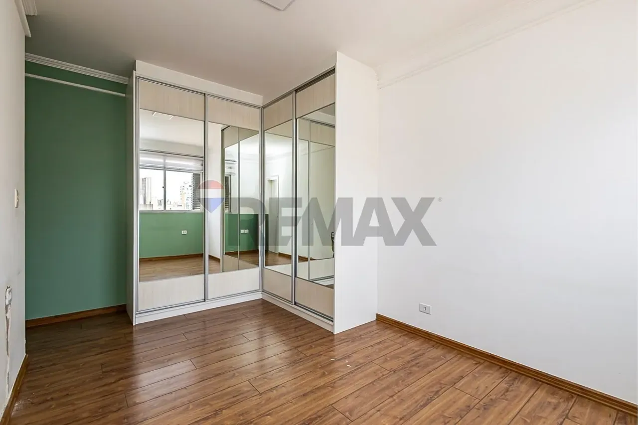 Home office in a 3-bedroom apartment, 181 m² — photo 41