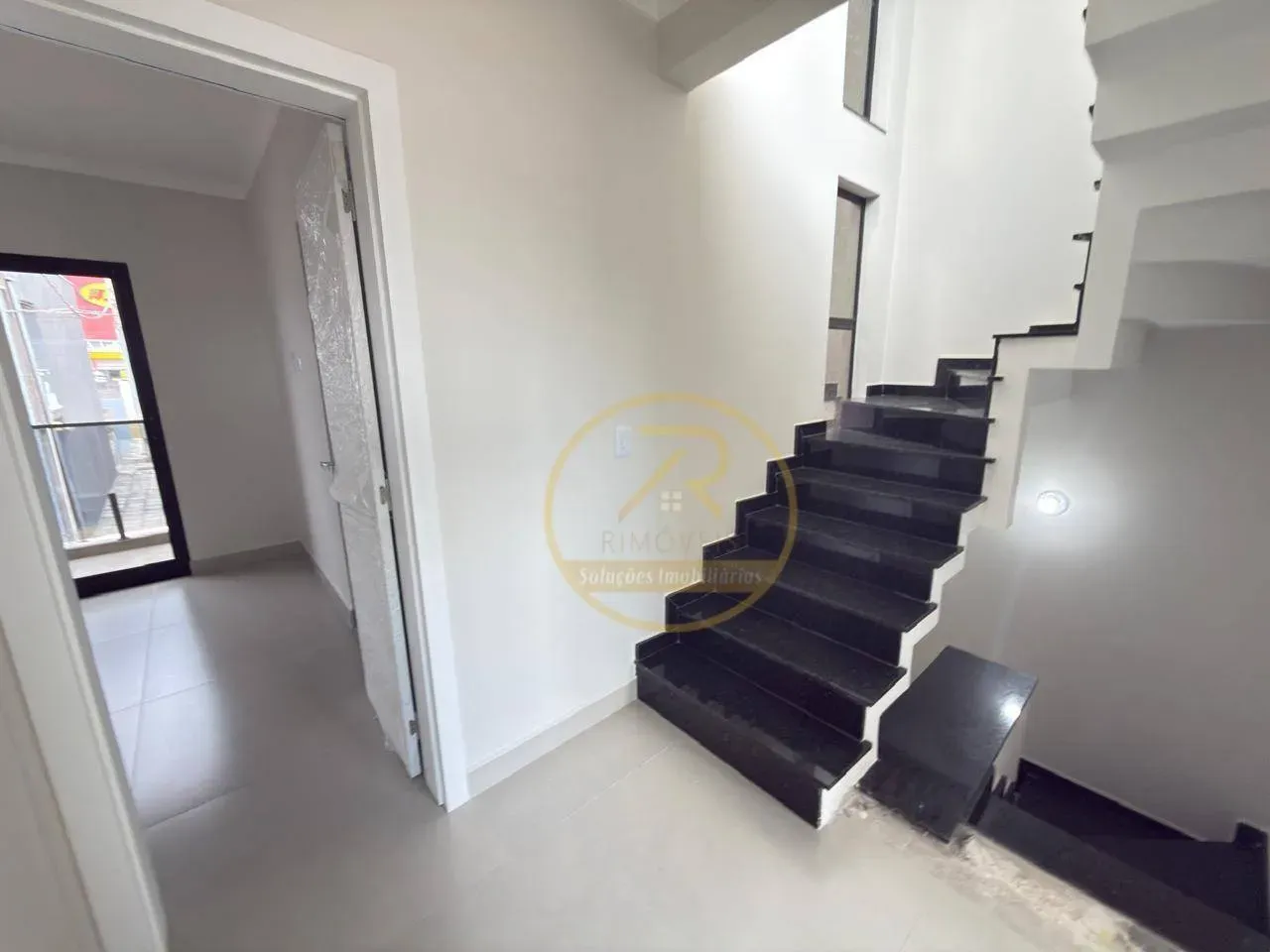 House 100 m² with 3 bedrooms and 2 parking spots — photo 19