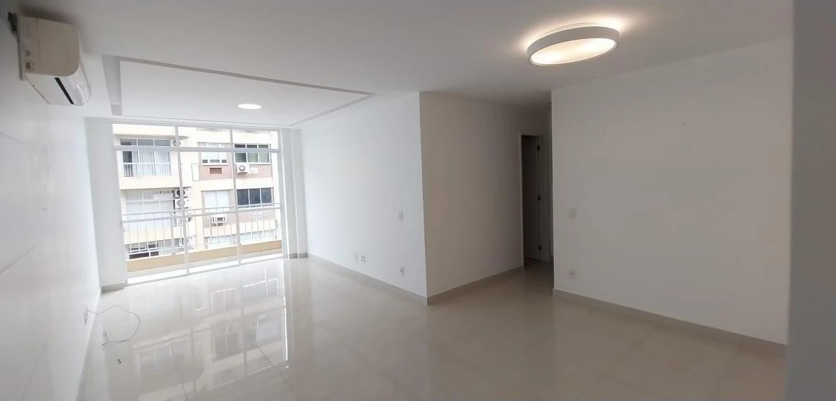 2-bedroom apartment with a mountain view — photo 9
