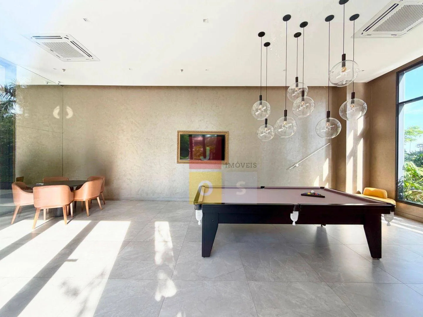 80 m² apartment with 2 bedrooms and a glass balcony — photo 93