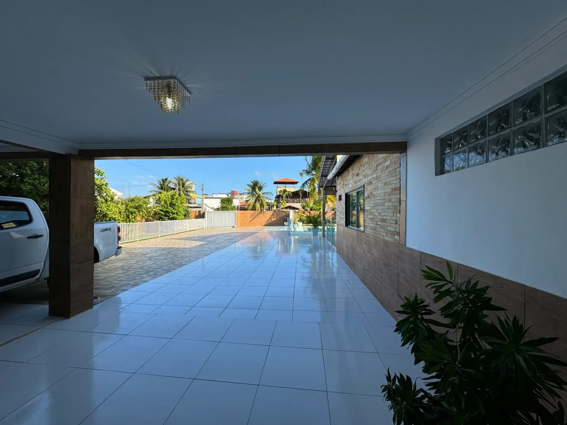 Furnished house with 5 en-suite bedrooms and private garden — photo 20