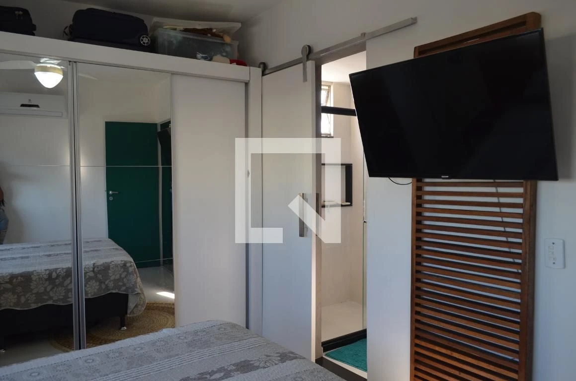 3-bedroom apartment in a building with a pool — photo 42