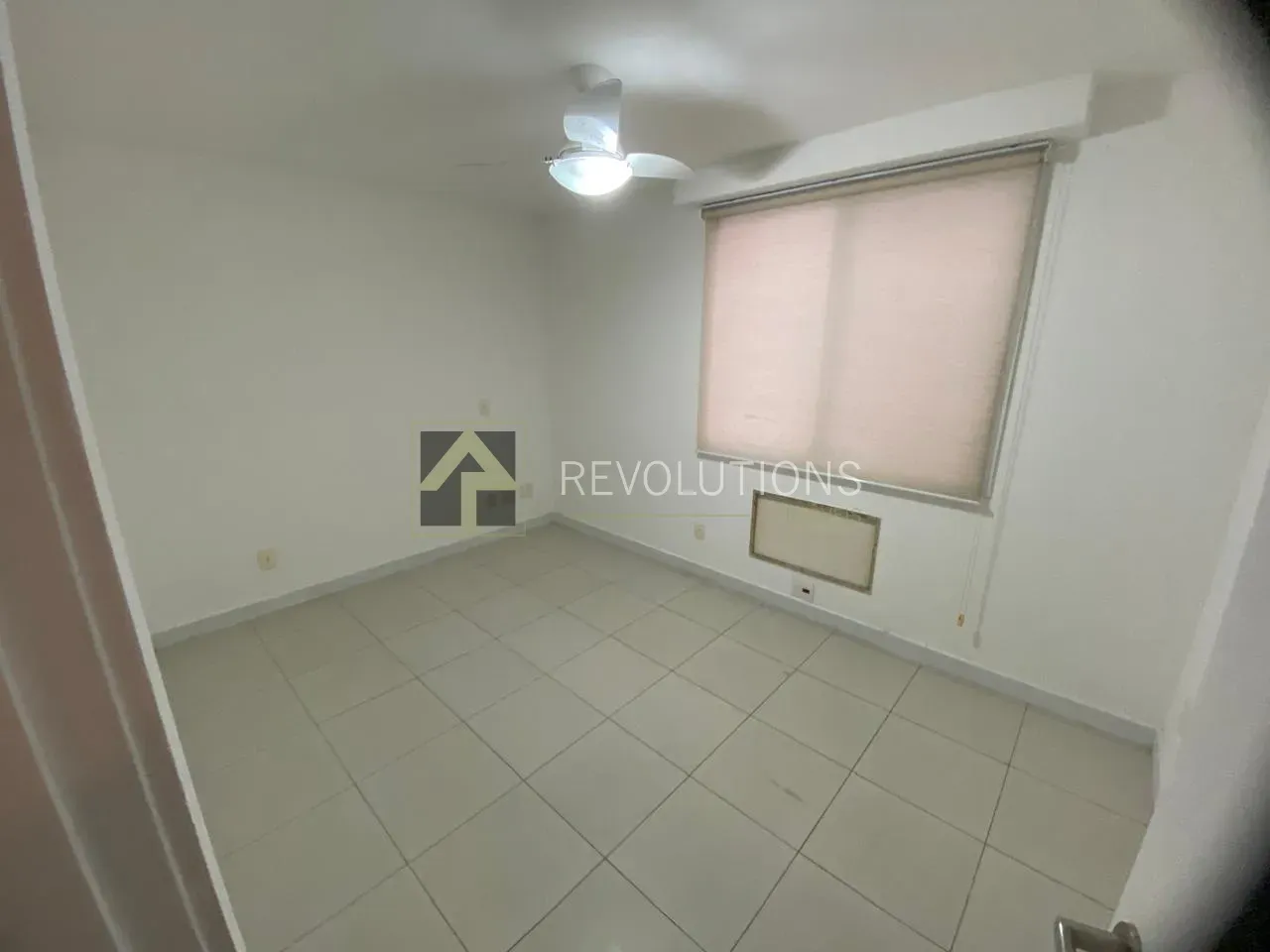 Apartamento de 3 quartos com 5 banheiros e cozinha fechada — photo 21