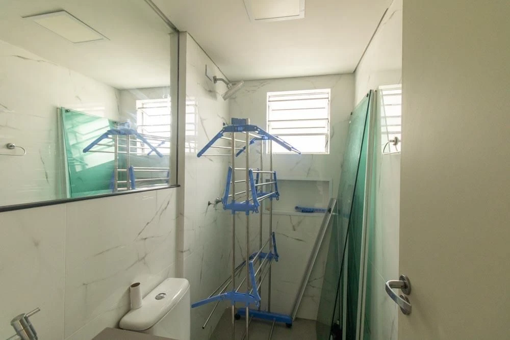 Apartment with 2 bedrooms, 1 en-suite and an open kitchen — photo 24