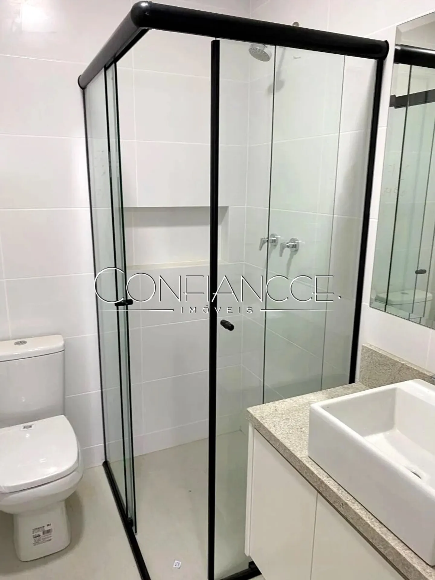 Sobrado em condomínio com 3 suítes e 5 banheiros — photo 21