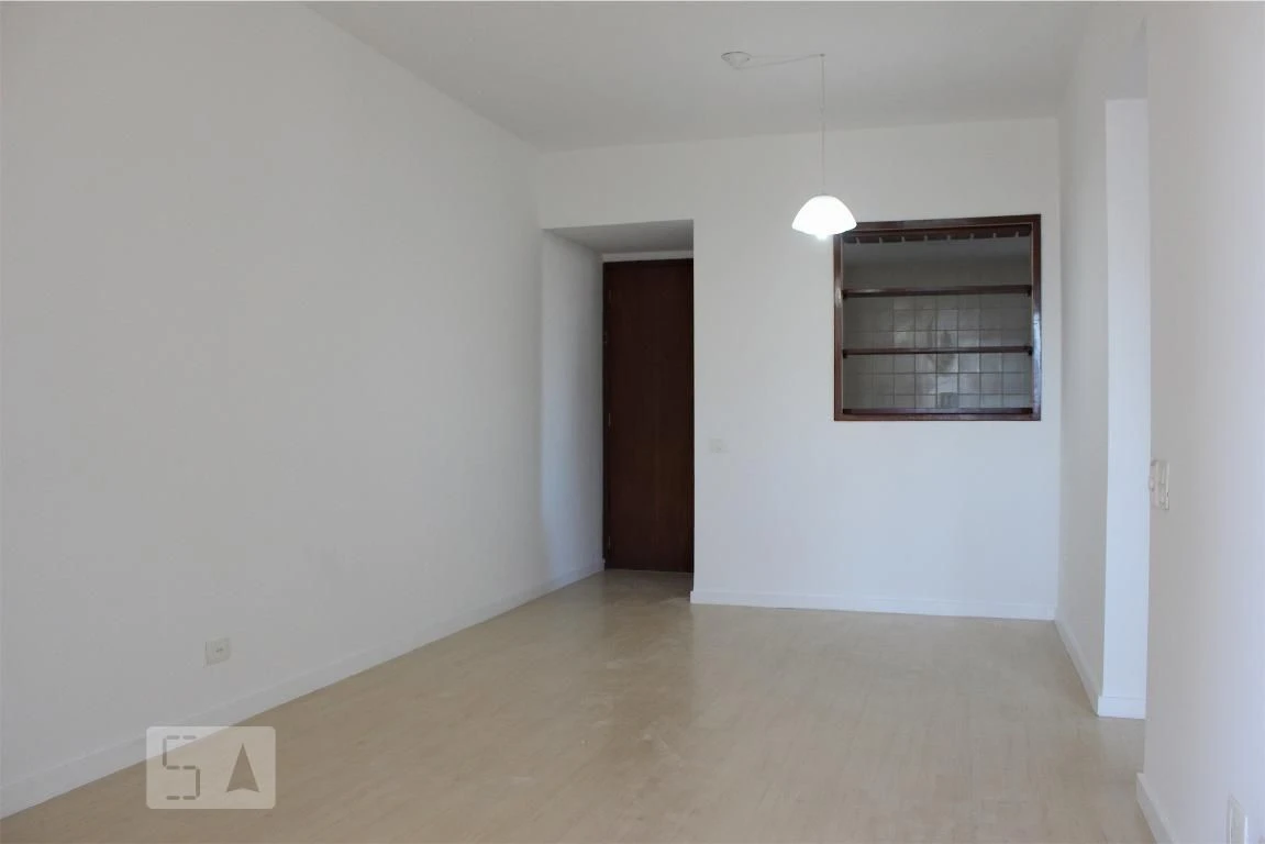 2-bedroom apartment with a water view — photo 5