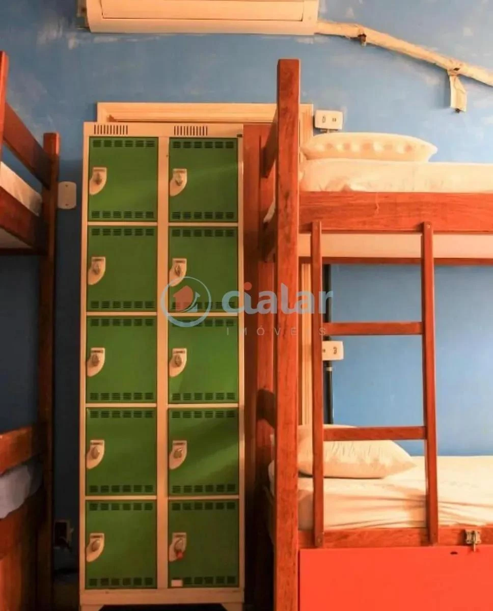 Furnished house with 11 bedrooms and 7 bathrooms — photo 8