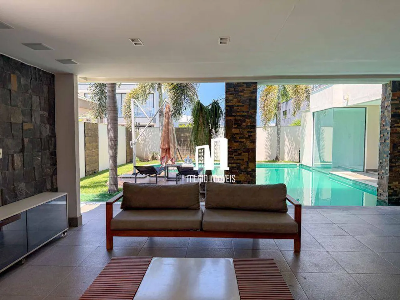 Furnished 626 m² house with 5 bedrooms and grill — photo 17