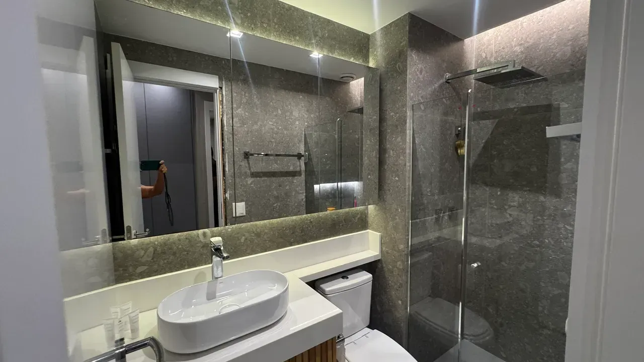 3 quartos e janelas do piso ao teto: apartamento de 100 m² — photo 23