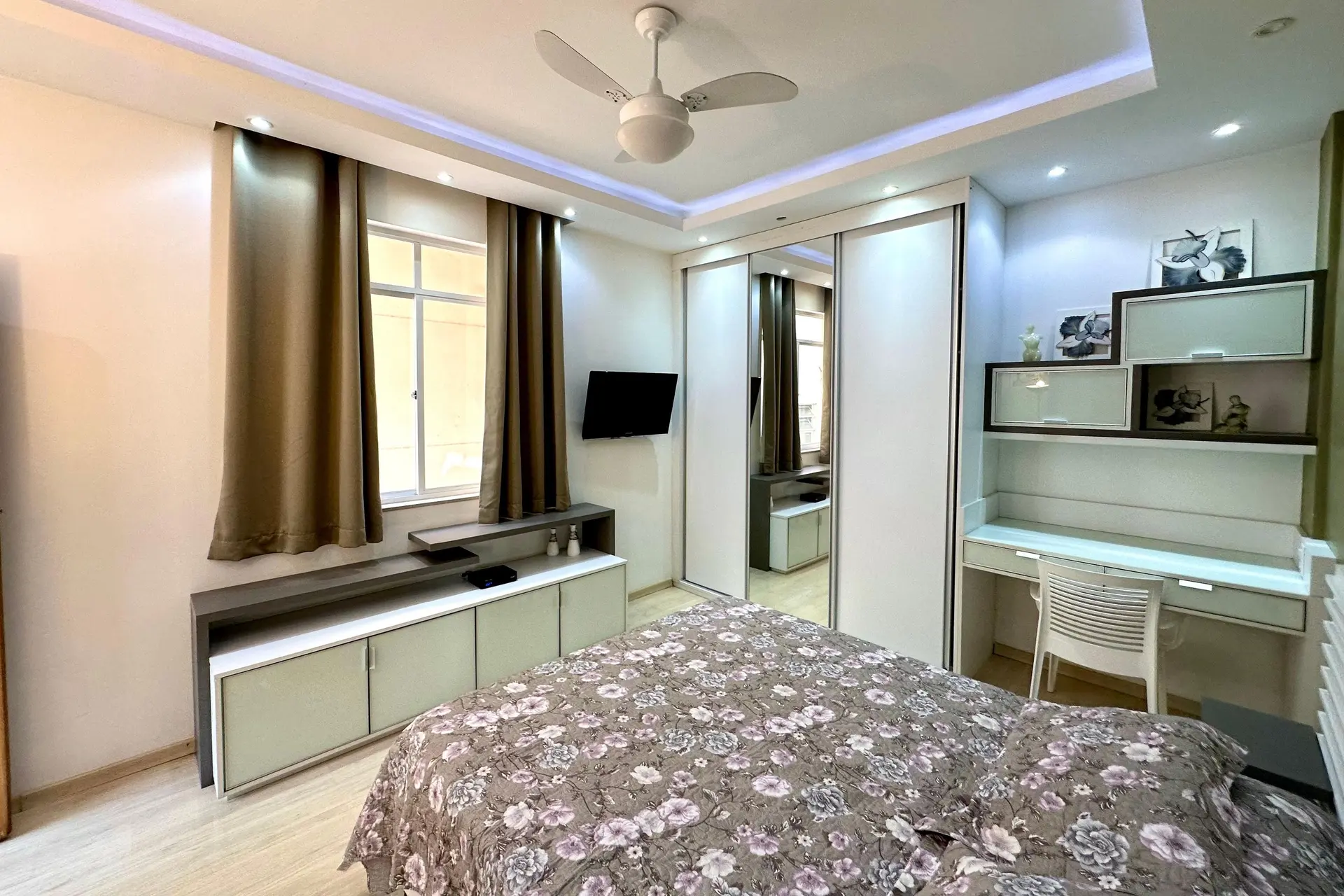Apartamento mobiliado de 1 quarto com cozinha integrada — photo 10