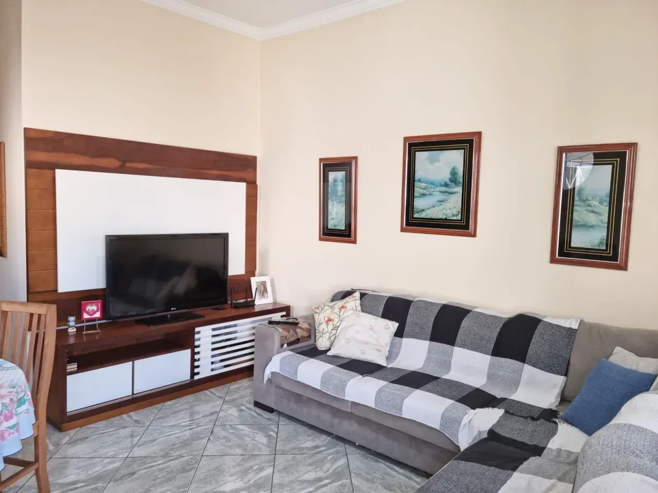 Furnished apartment with 3 bedrooms and 4 bathrooms — photo 26