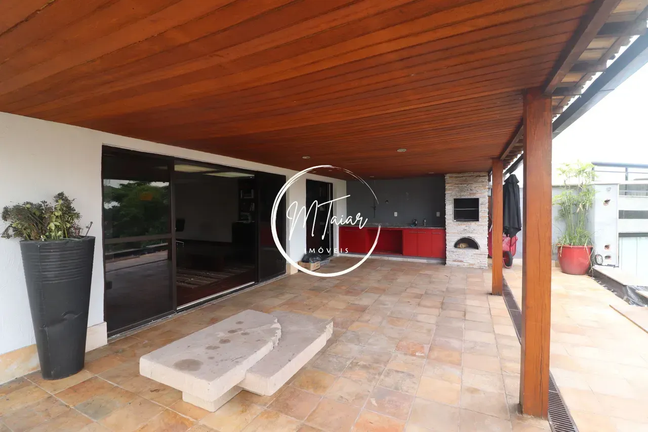 323 m² apartment with 4 bedrooms and 5 bathrooms — photo 11