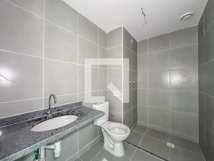 2-bedroom apartment in a building with a gym — photo 20