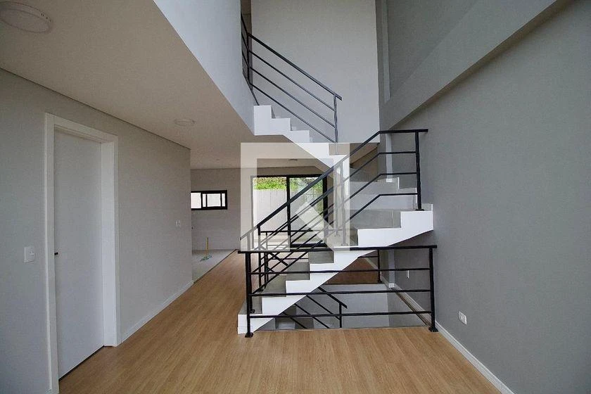 3-bedroom house with floor-to-ceiling windows — photo 43