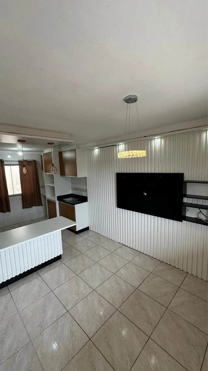 Unfurnished 2-bedroom apartment with open-plan kitchen