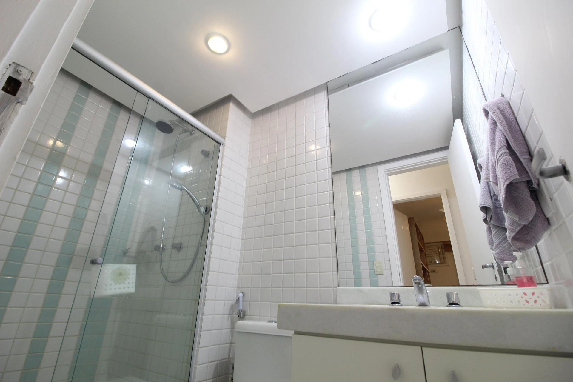 Furnished 3-bedroom apartment with 2 bathrooms — photo 30