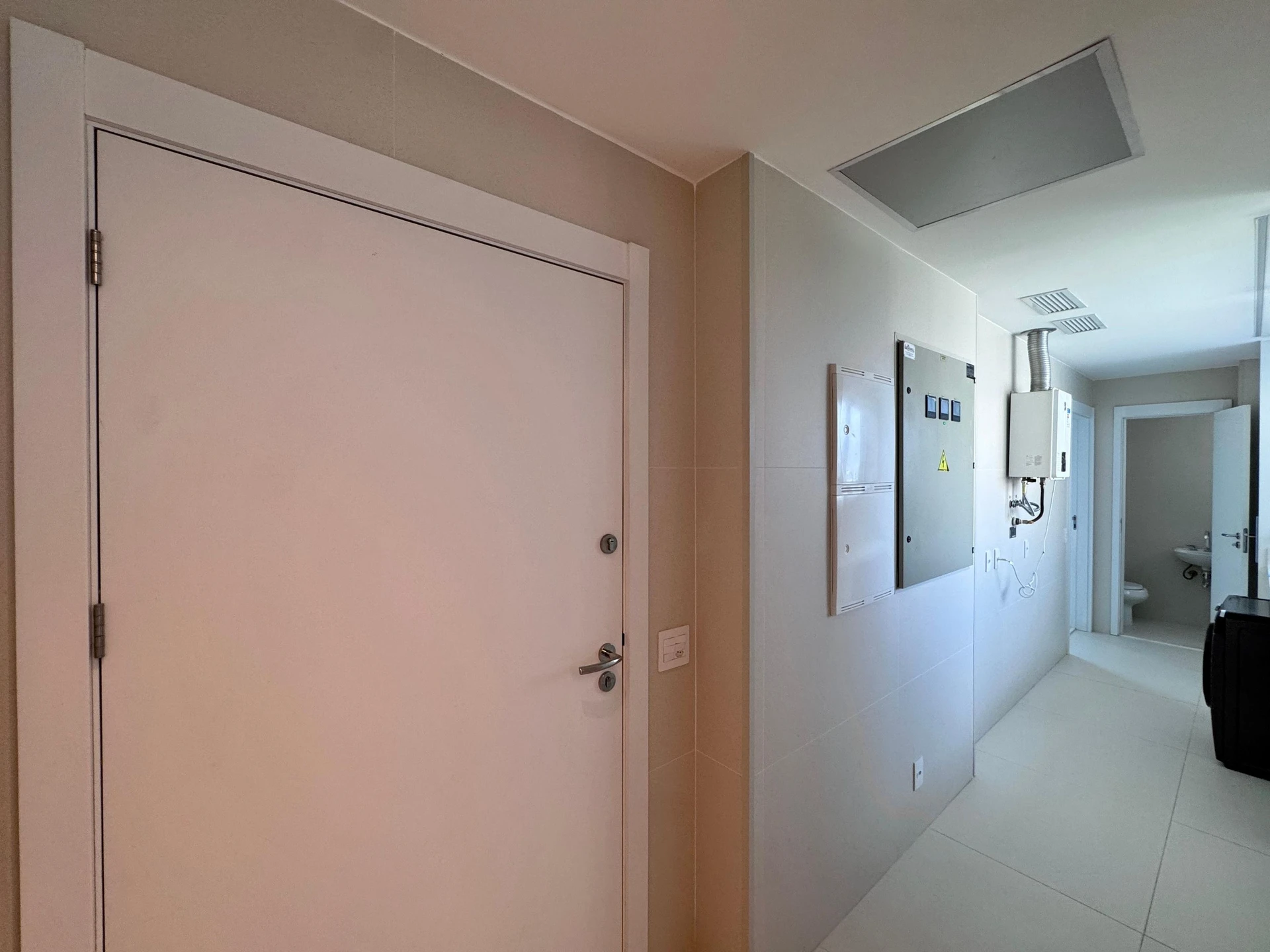 Apartamento mobiliado com 3 suítes e 4 vagas — photo 94