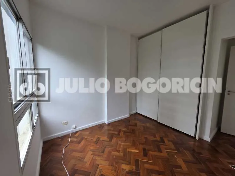 Apartment, 91 m², with wood or laminate floors — photo 5