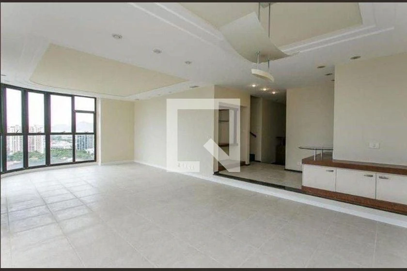 200 m² apartment with 3 en-suite bedrooms and balcony — photo 5