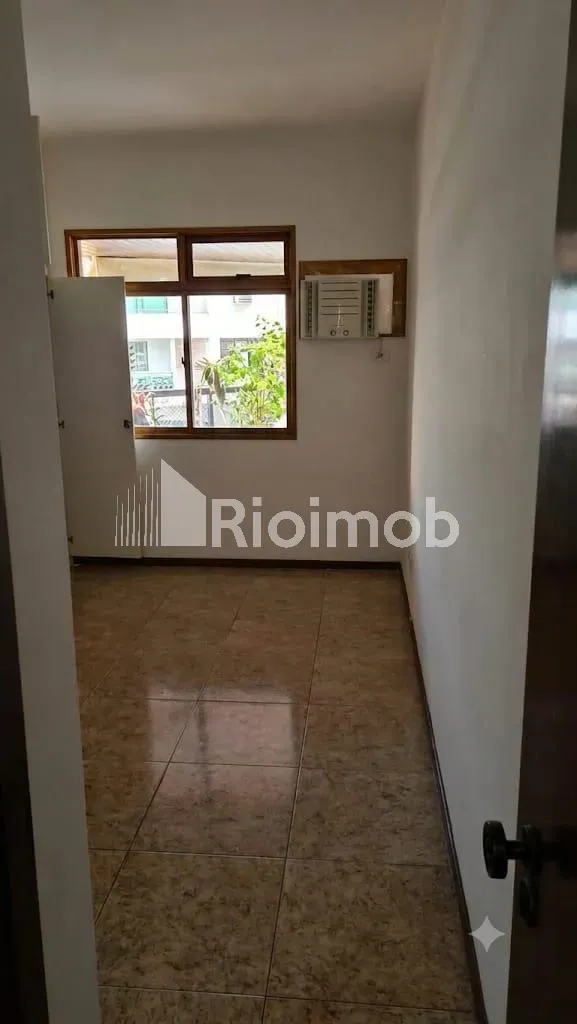 2-bedroom apartment with 1 en-suite and 150 m² — photo 3