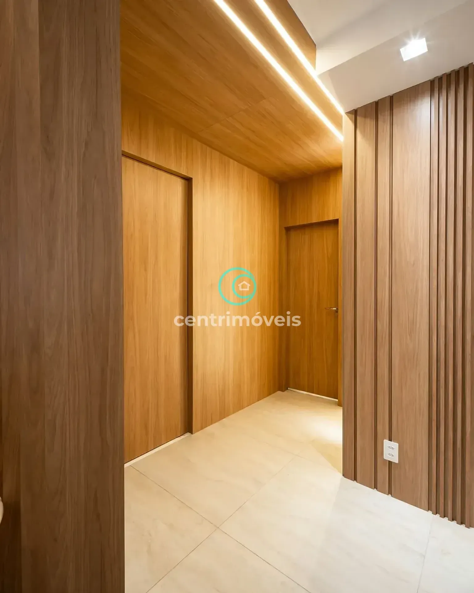 Furnished 266 m² apartment with 4 bedrooms and balcony — photo 42