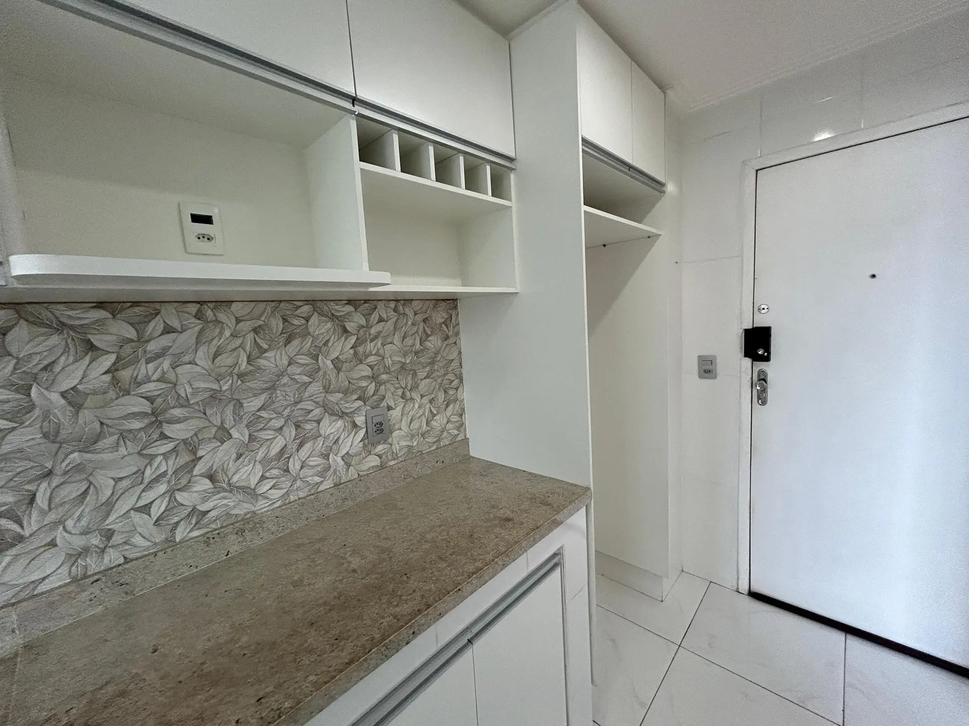 Home office in a 2-bedroom apartment, 47 m² — photo 32