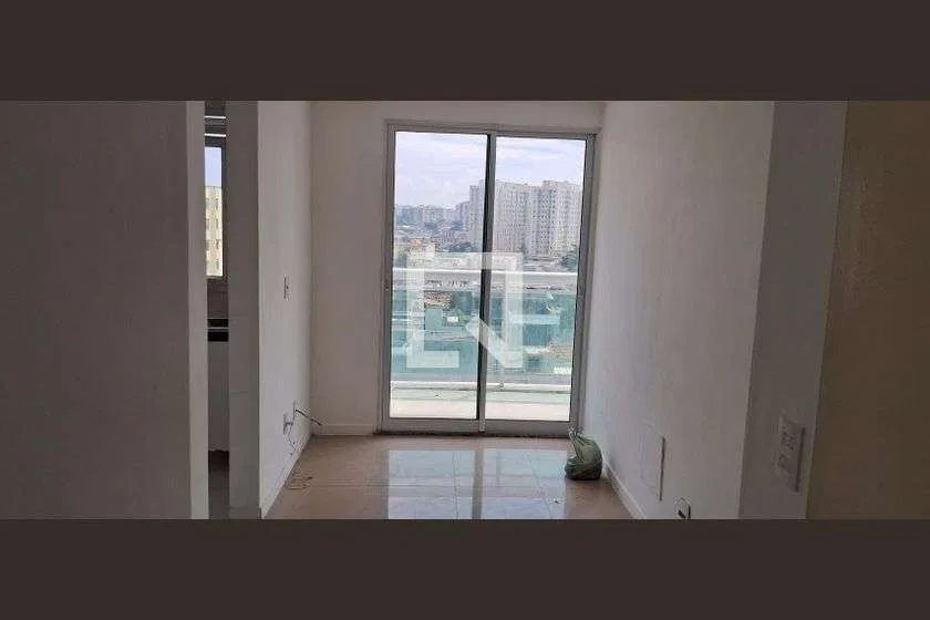 2-bedroom apartment in a building with a gym