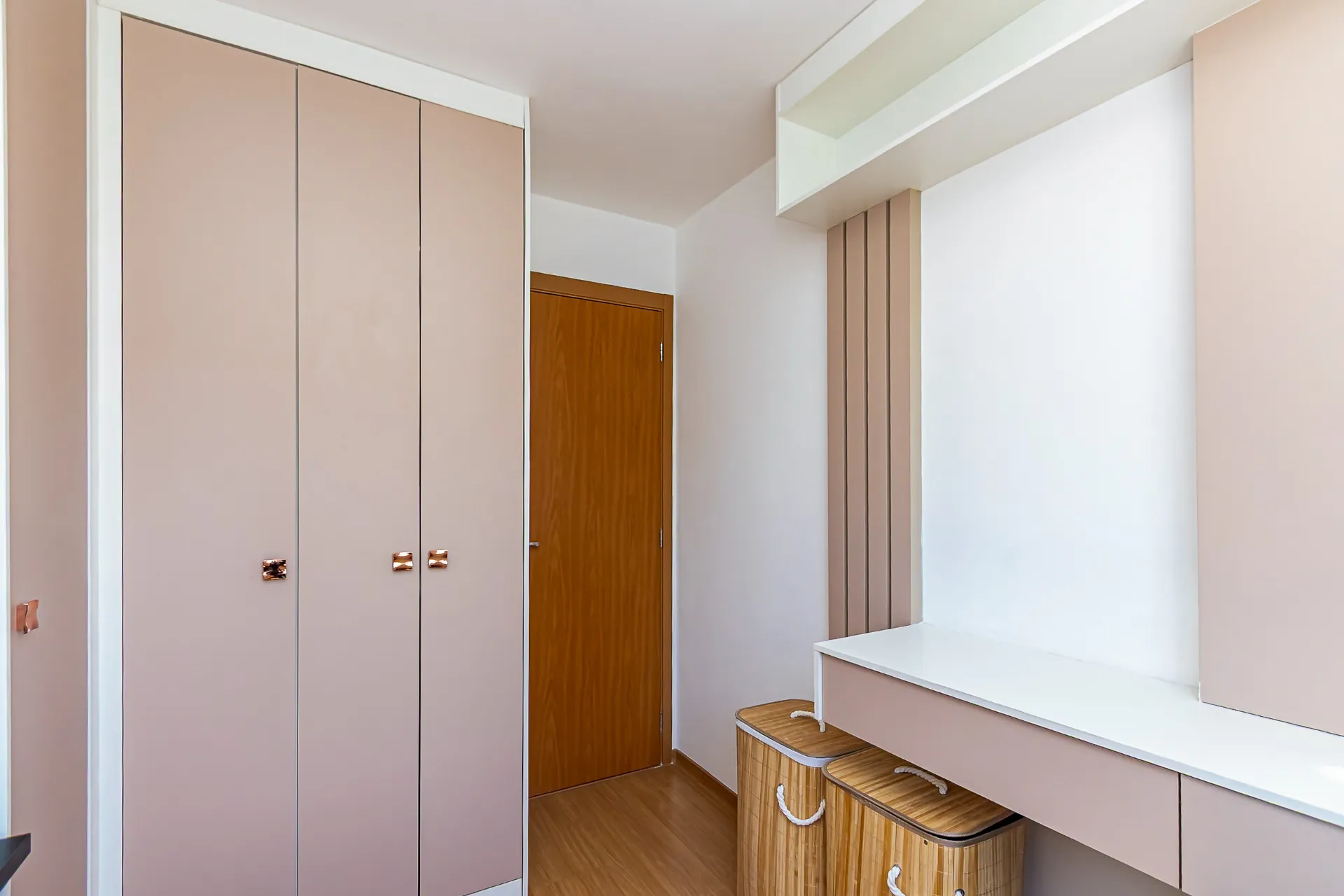 Робоче місце та 2 спальні: квартира 42 м² — photo 13