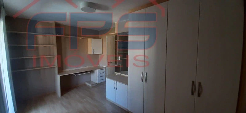 340 m² house with 4 bedrooms and a separate kitchen — photo 3