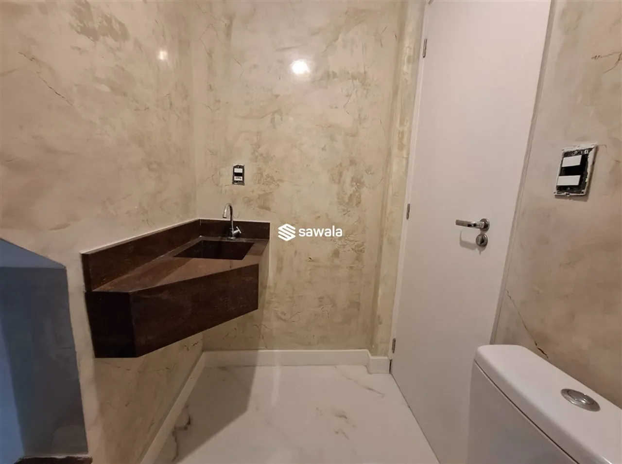 Triplex house 450 m² with 5 bedrooms and 5 bathrooms — photo 17
