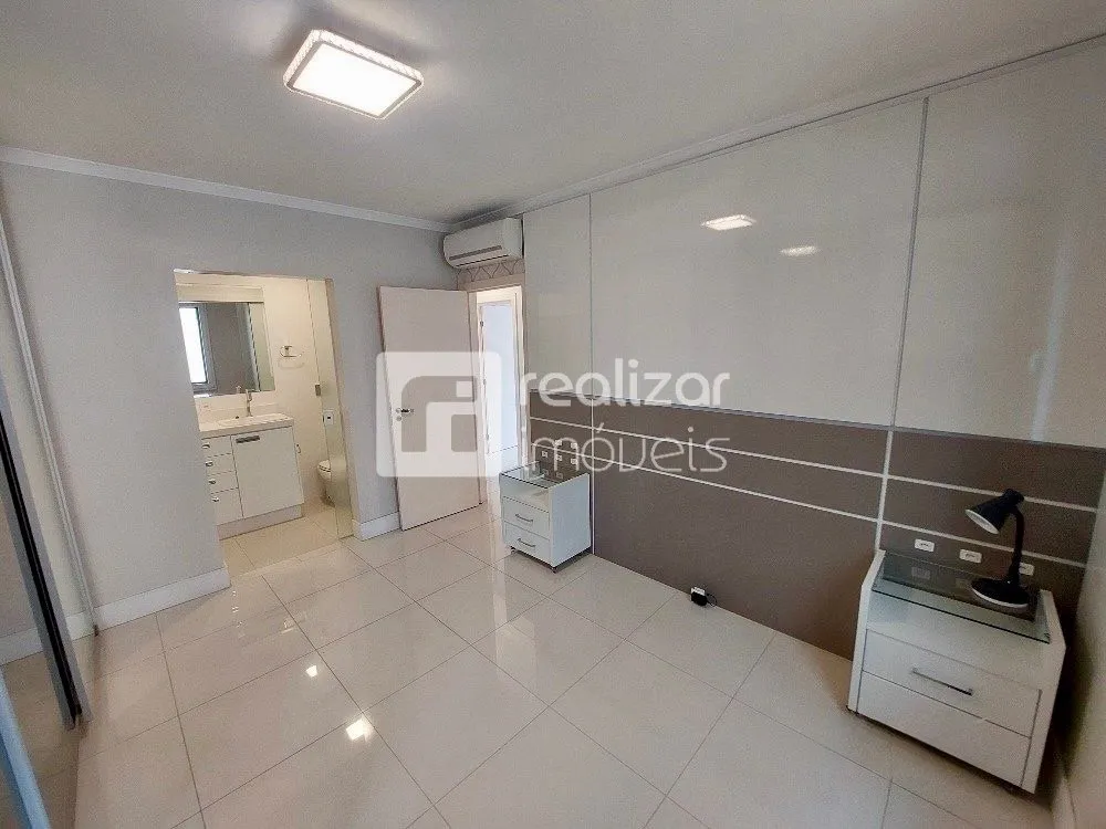 Furnished apartment, 146 m², with a washing machine — photo 6