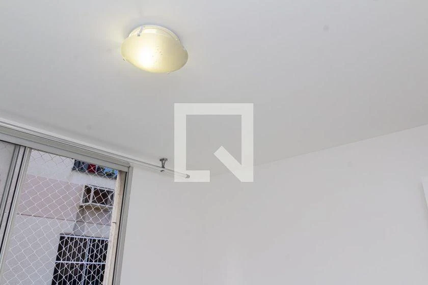 2-bedroom apartment in a building with a pool — photo 36