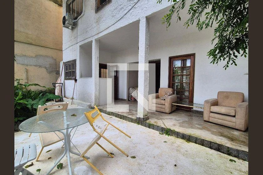 Casa de 3 quartos com 2 vagas e pets permitidos — photo 47