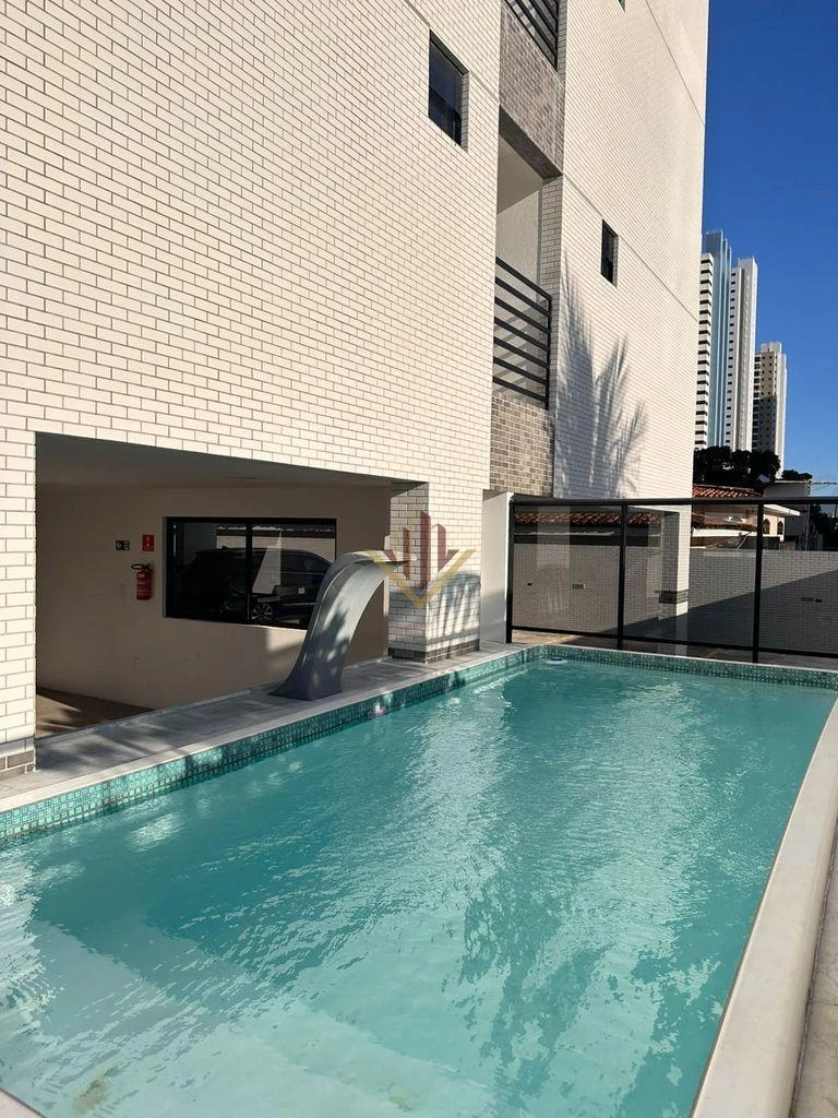 One-bedroom apartment in a building with a pool — photo 4