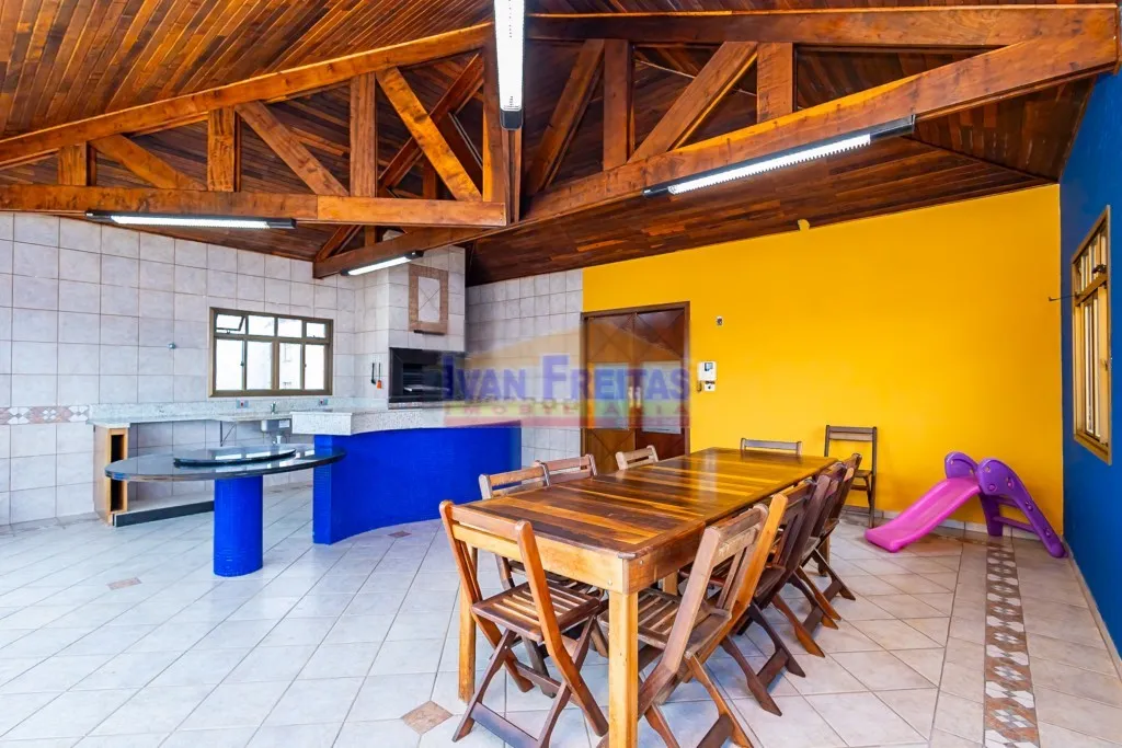 House with 5 bedrooms and balcony, plus 5 parking spots — photo 76