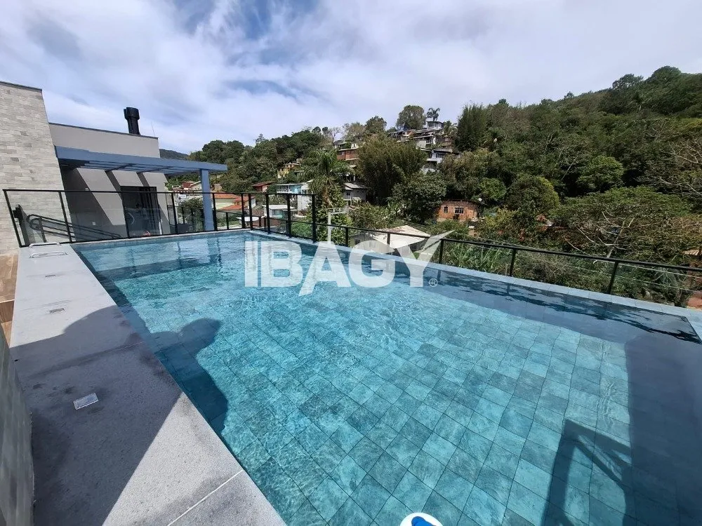 2-bedroom apartment with a private BBQ — photo 33