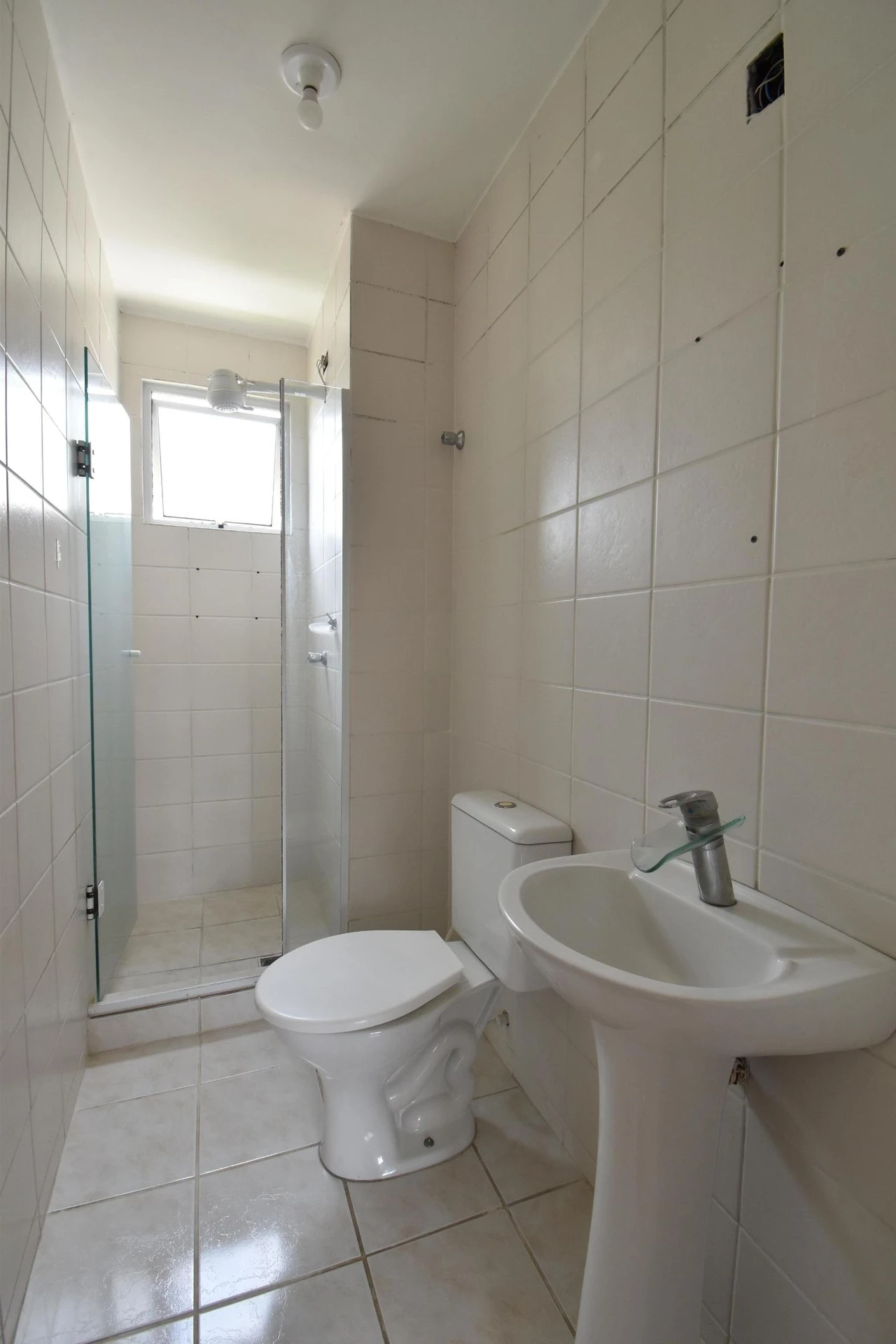 Wood or laminate floors in a 3-bedroom apartment, 53 m² — photo 8