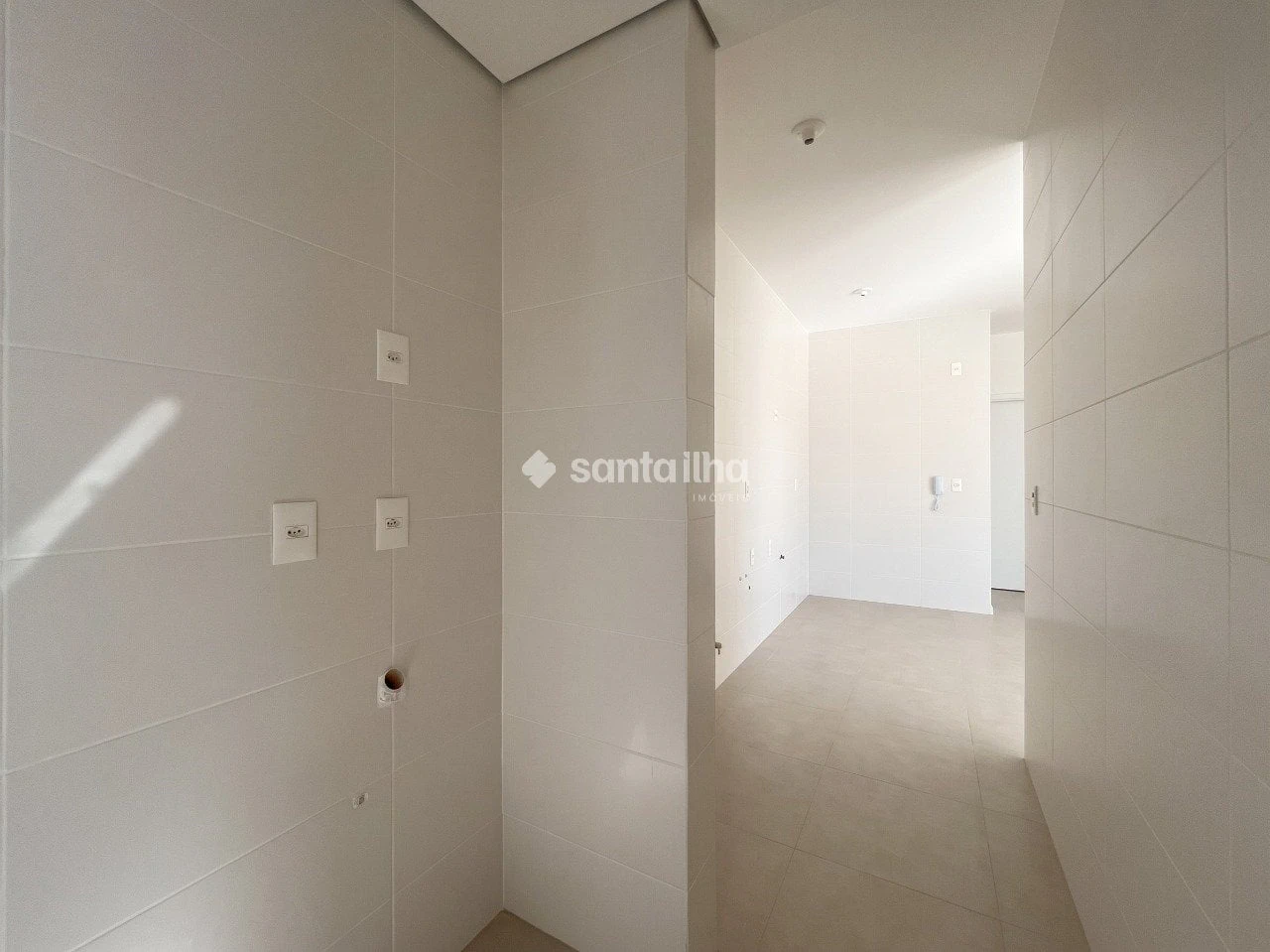 Вид на воду та 3 спальні: квартира 192 м² — photo 2