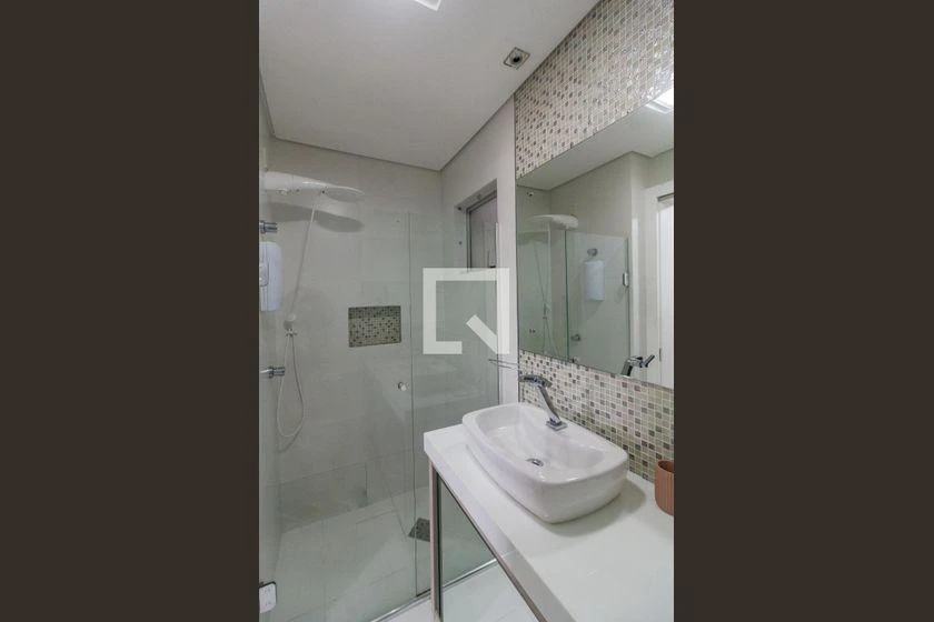 Furnished apartment, 77 m², with a glass-enclosed balcony — photo 45