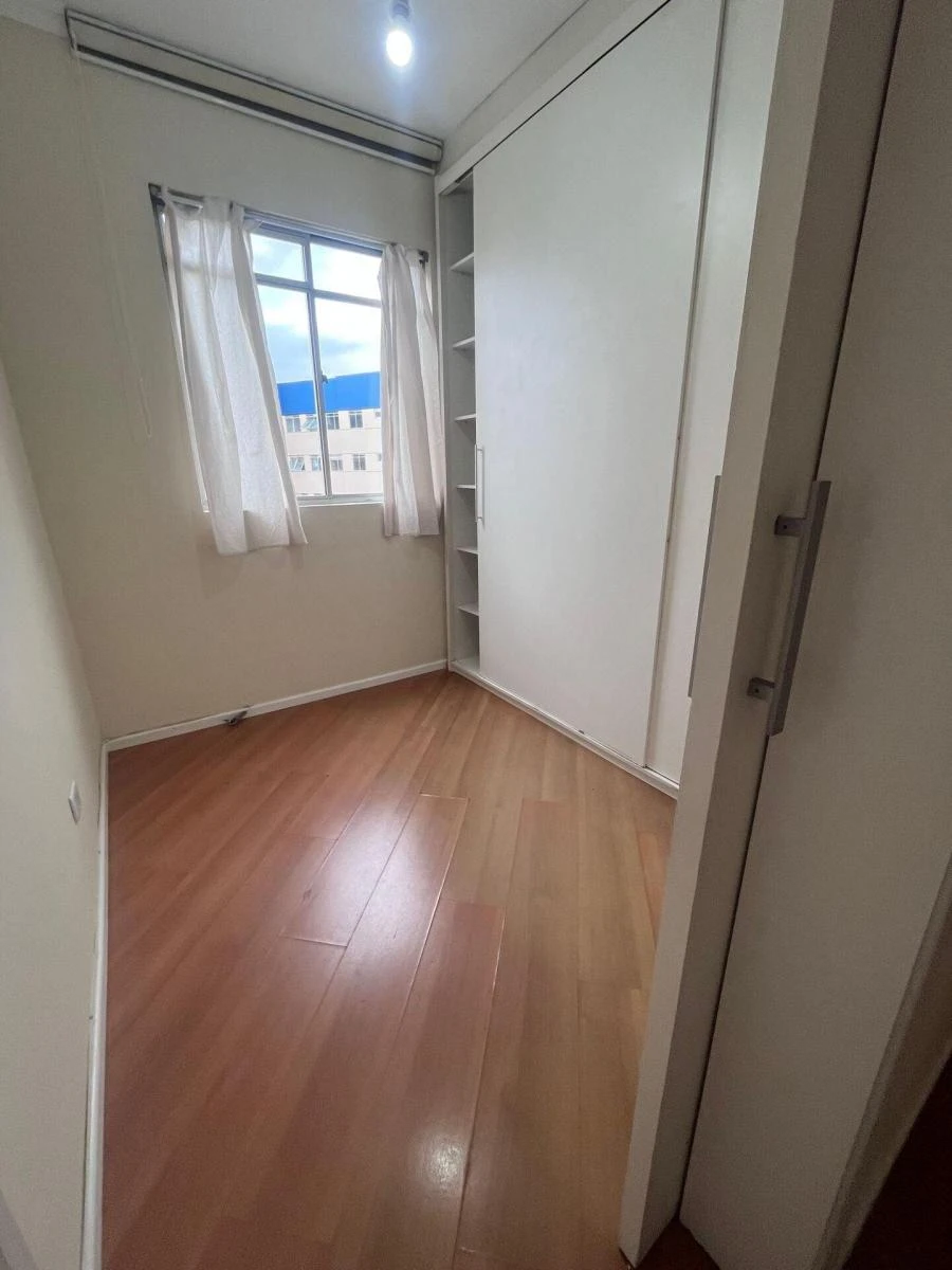 2-bedroom apartment with wood or laminate floors in Curitiba — photo 31