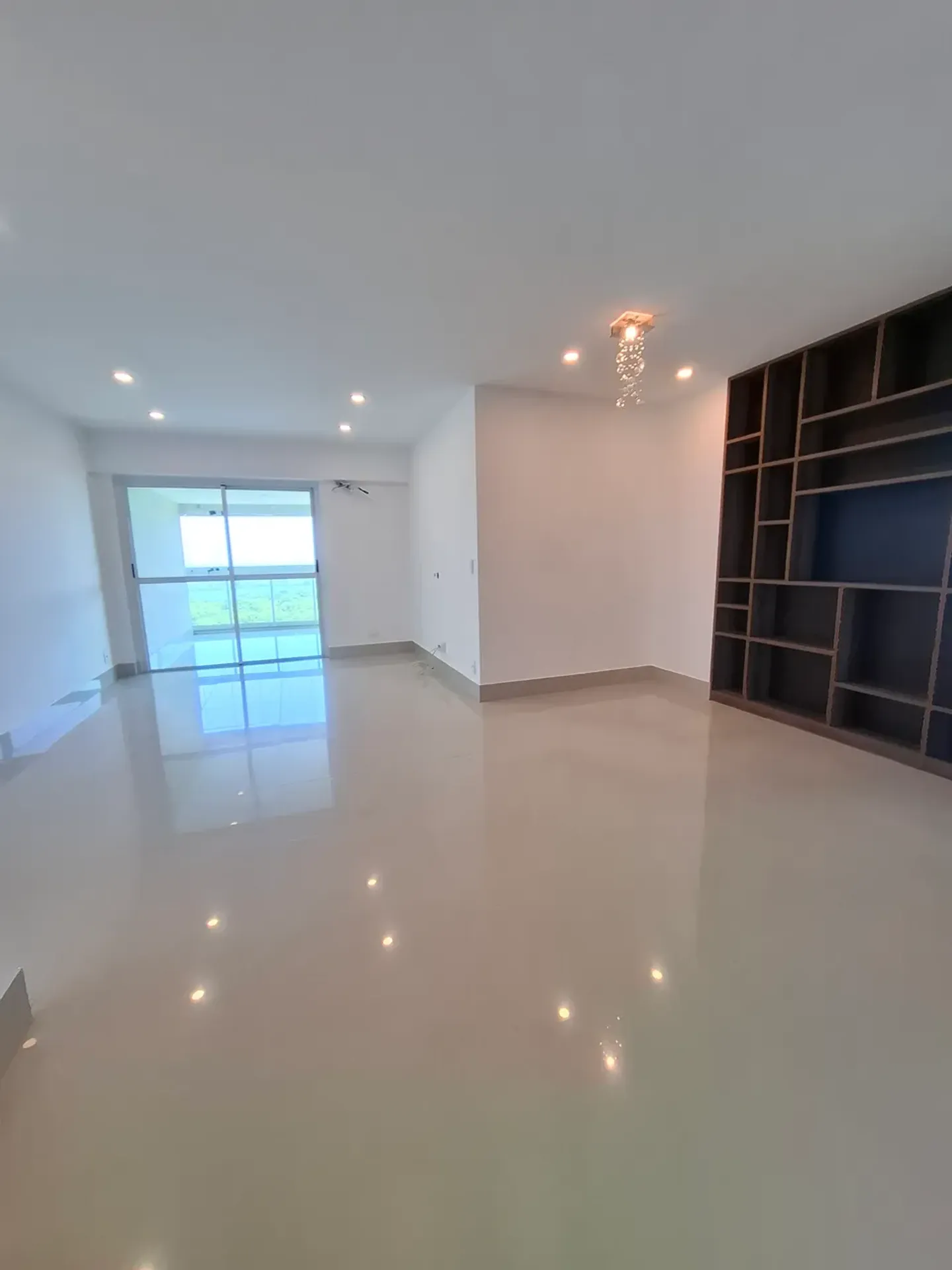 Apartment, 122 m², with a glass-enclosed balcony