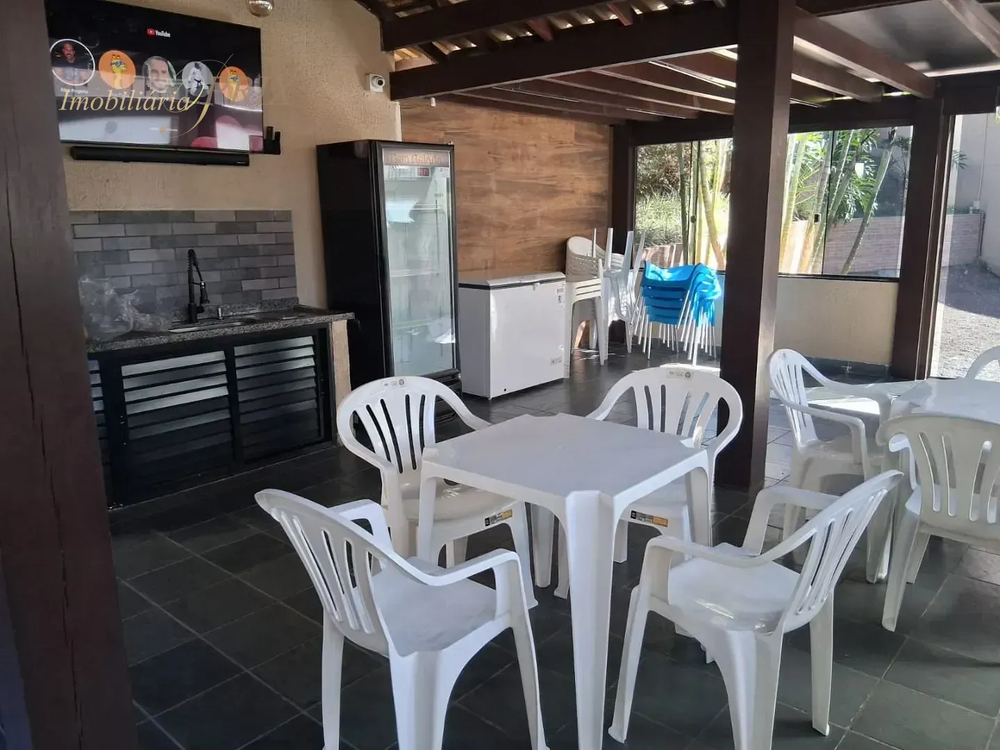 3-bedroom apartment with a glass-enclosed balcony — photo 55