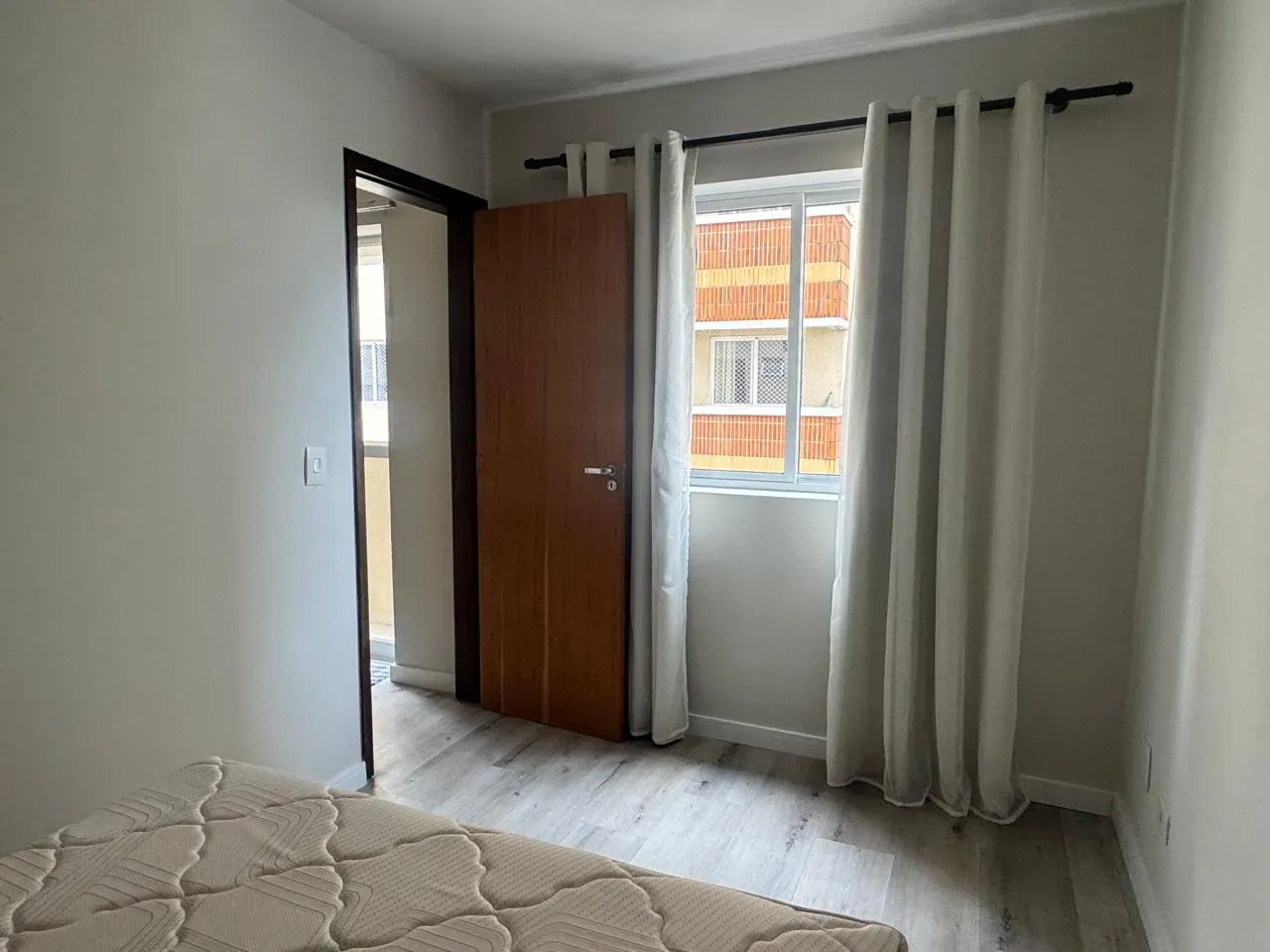 One-bedroom apartment with a washing machine in Curitiba — photo 4