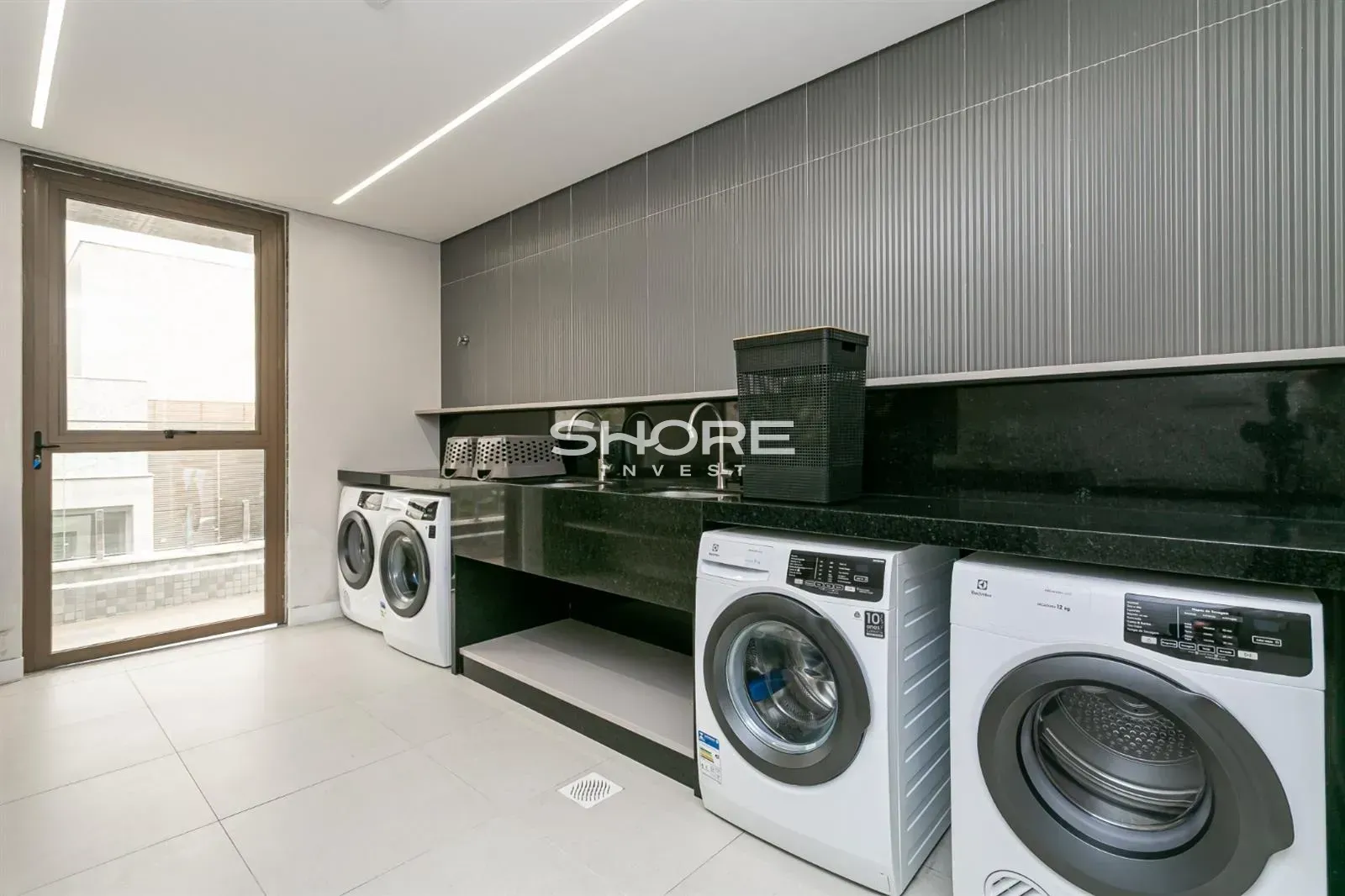 Estudio amueblado con jardín privado, 1 dormitorio y 117 m² — photo 15