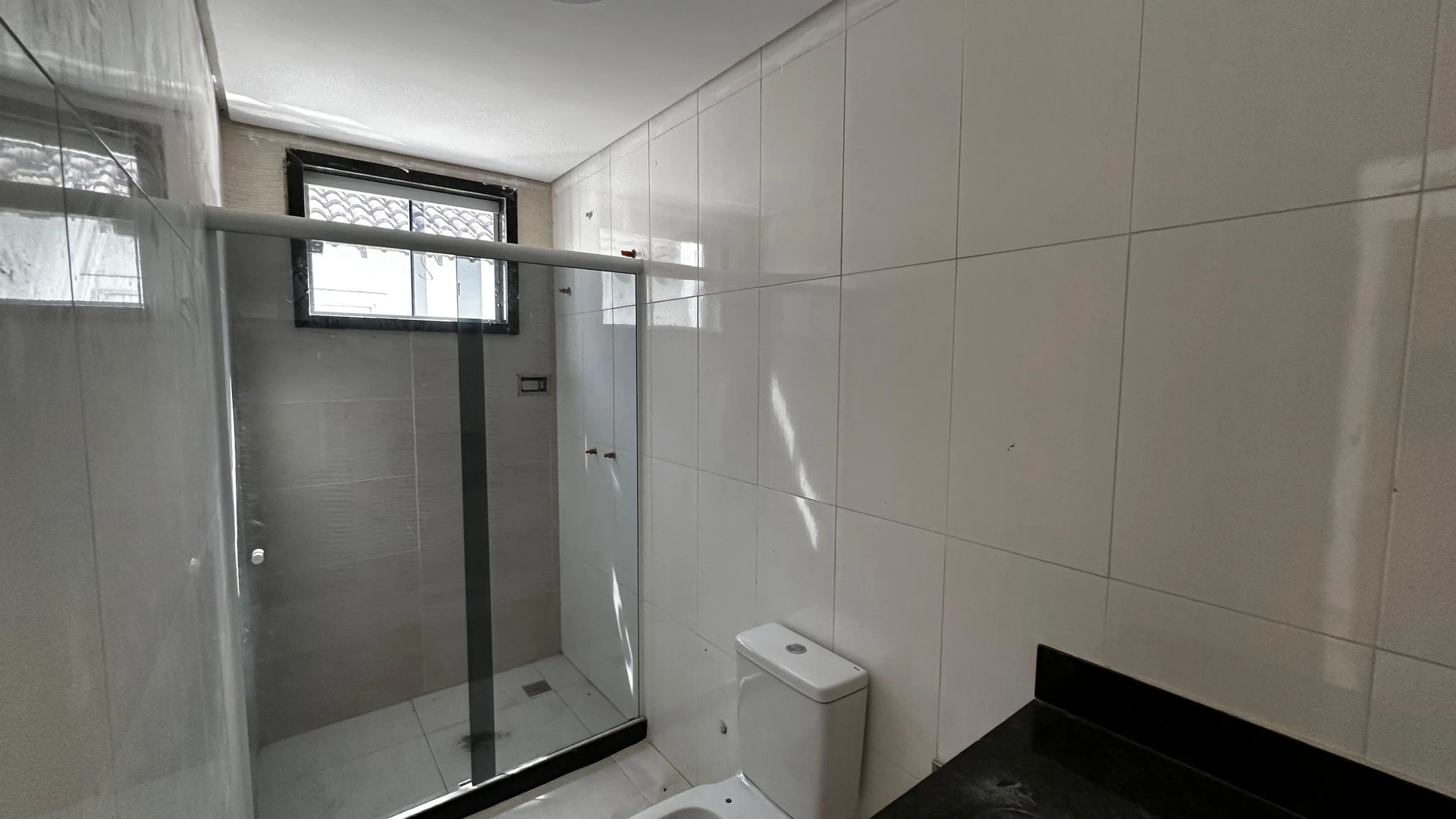 Casa com 4 quartos e 3 suítes, 2 vagas de garagem — photo 47